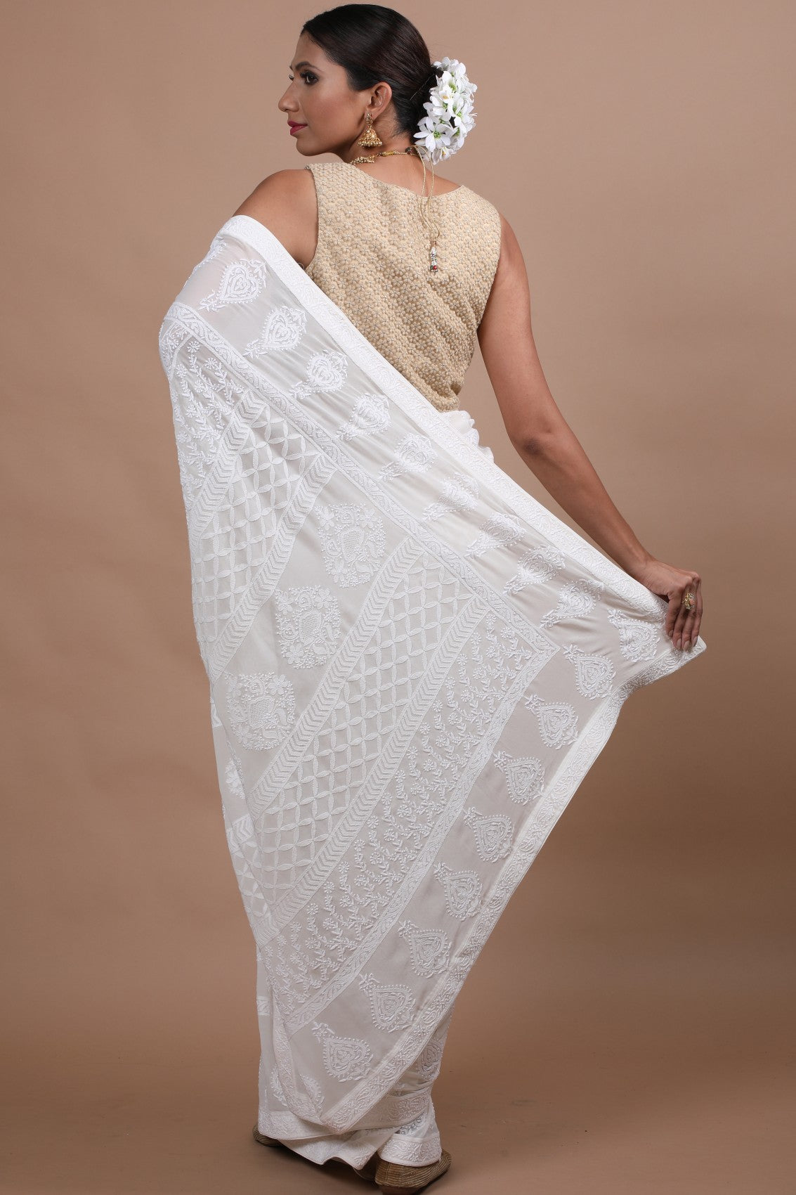 Ada Hand Embroidered Off White Pure Georgette Lucknowi Chikankari Saree With Blouse A536375