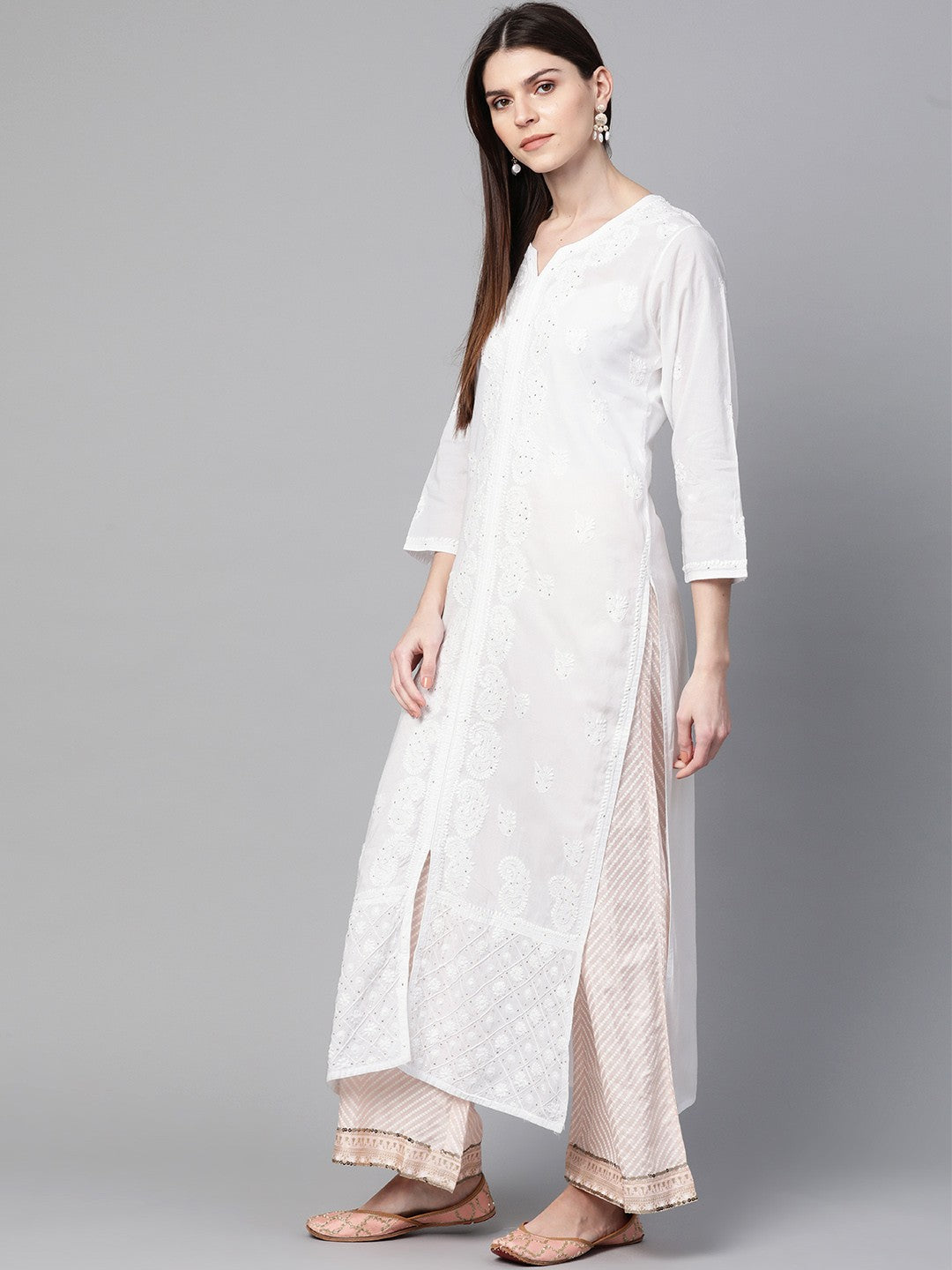 Ada Hand Embroidered White Cotton Lucknowi Chikankari Straight Kurta With Muqaish Work A100426