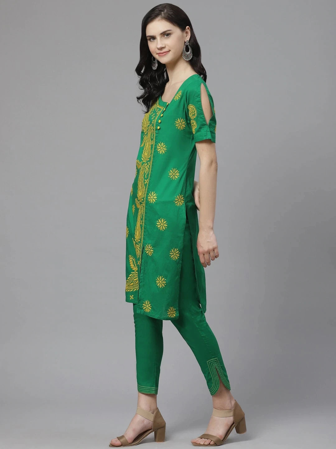 Ada Hand Embroidered Green Cotton Lucknowi Chikankari Straight Kurta With Trouser Set A100332