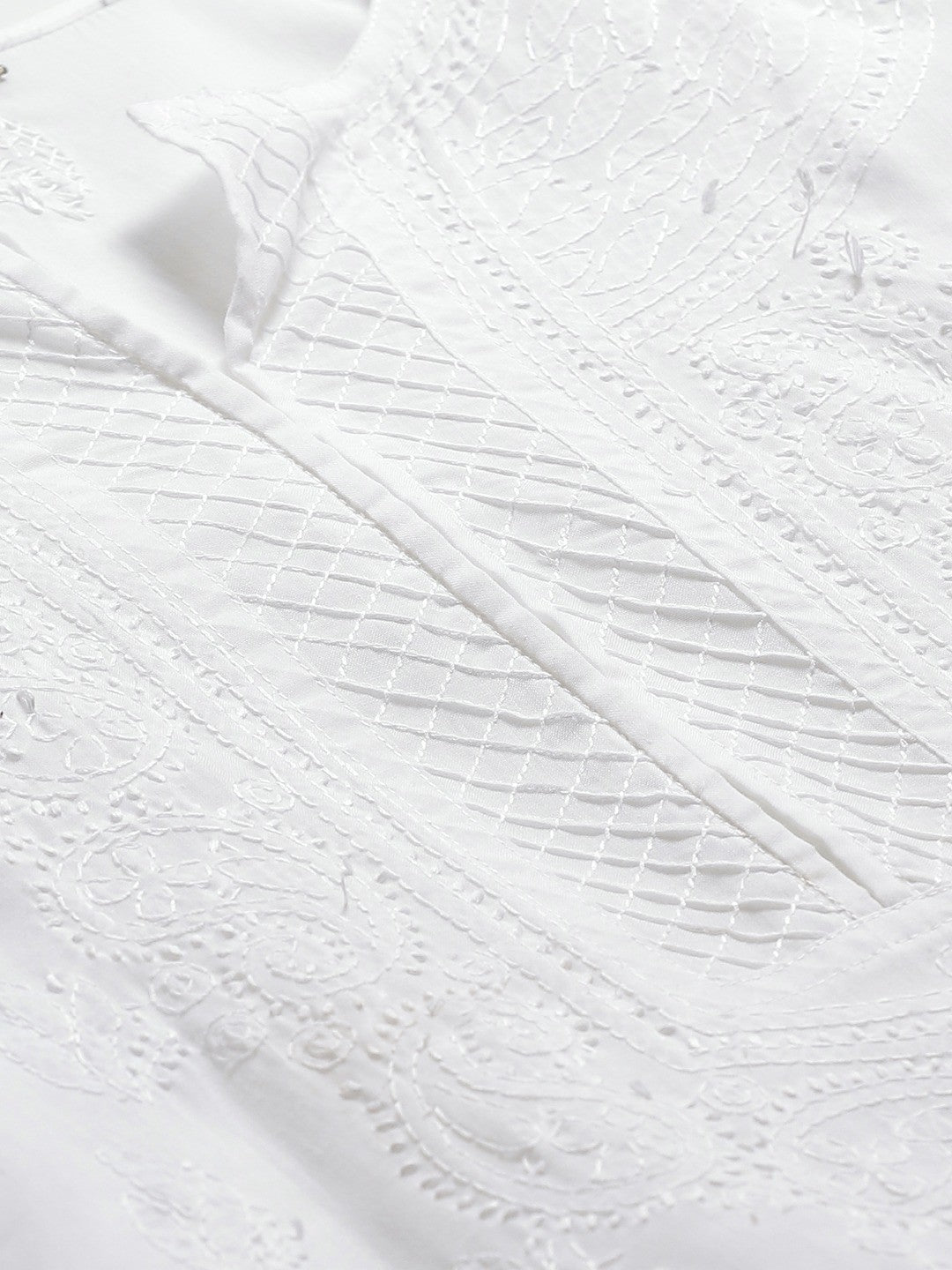 Ada Hand Embroidered White Cotton Lucknowi Chikankari Straight Kurta With Trouser Set A811137