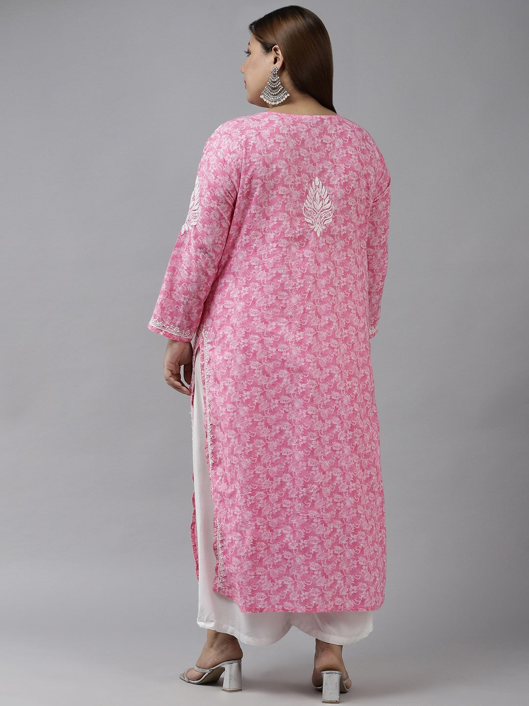 Ada Hand Embroidered Pink Cotton Lucknowi Chikankari Straight Kurta A411381