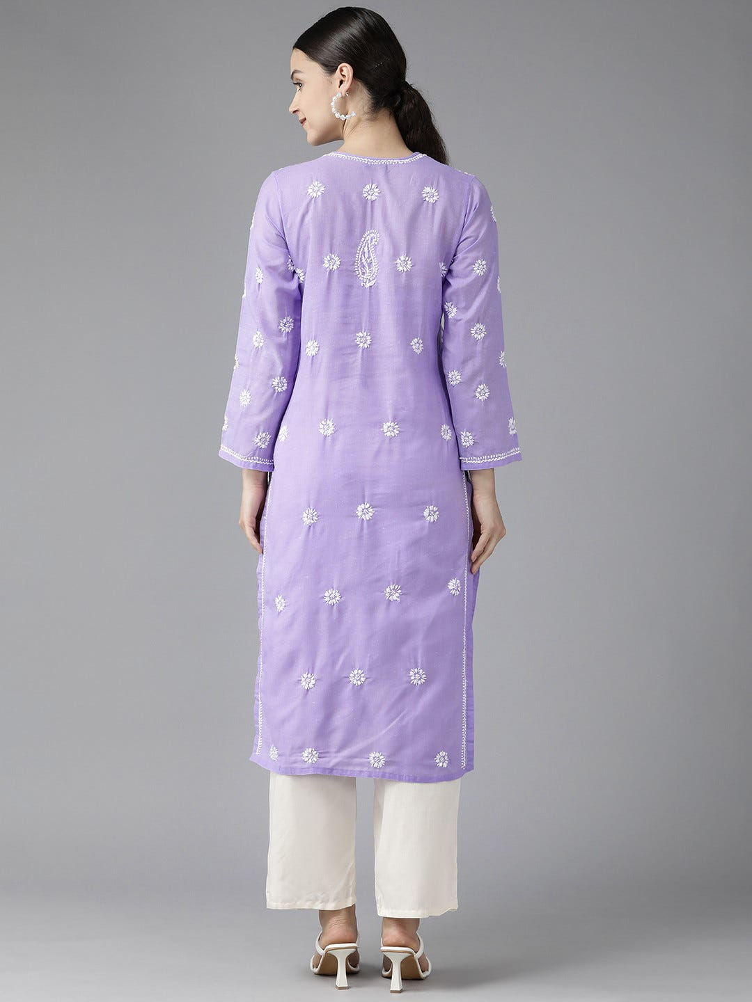 Ada Hand Embroidered Mauve Cotton Lucknowi Chikankari Straight Kurta A411402