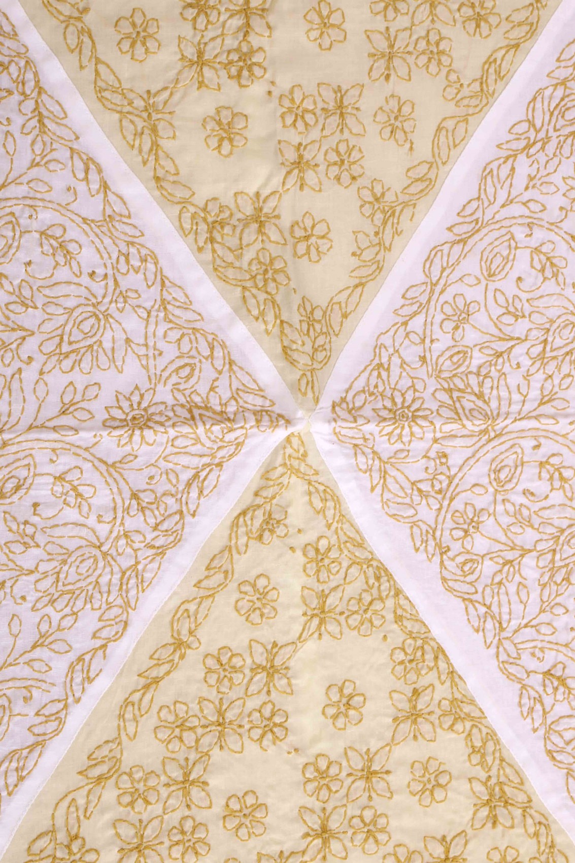 Ada Hand Embroidered White Cotton Lucknowi Chikankari Bed Sheet With Pillow Cover Set 01A019057