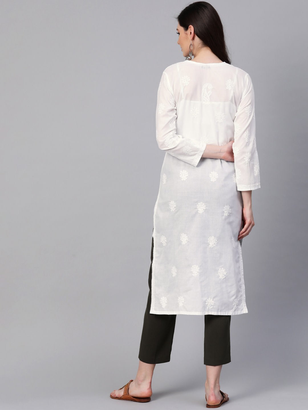 Ada Hand Embroidered White Cotton Lucknowi Chikankari Straight Kurta A100344