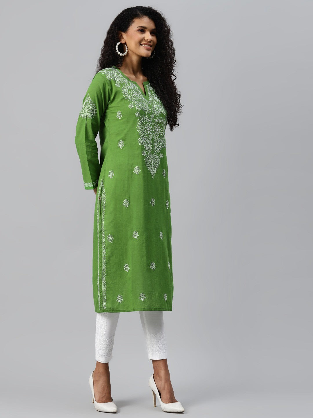 Ada Hand Embroidered Green/White Cotton Lucknowi Chikankari Kurta Set A811200