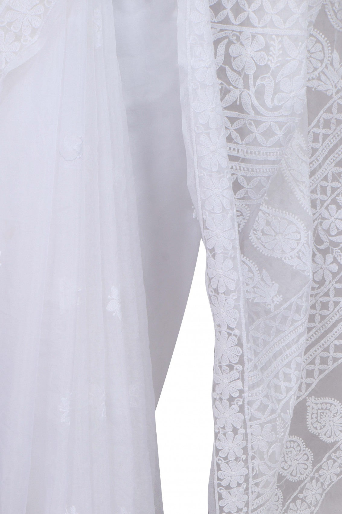 Ada Hand Embroidered White Organza Lucknowi Chikankari Saree With Blouse 01A274143