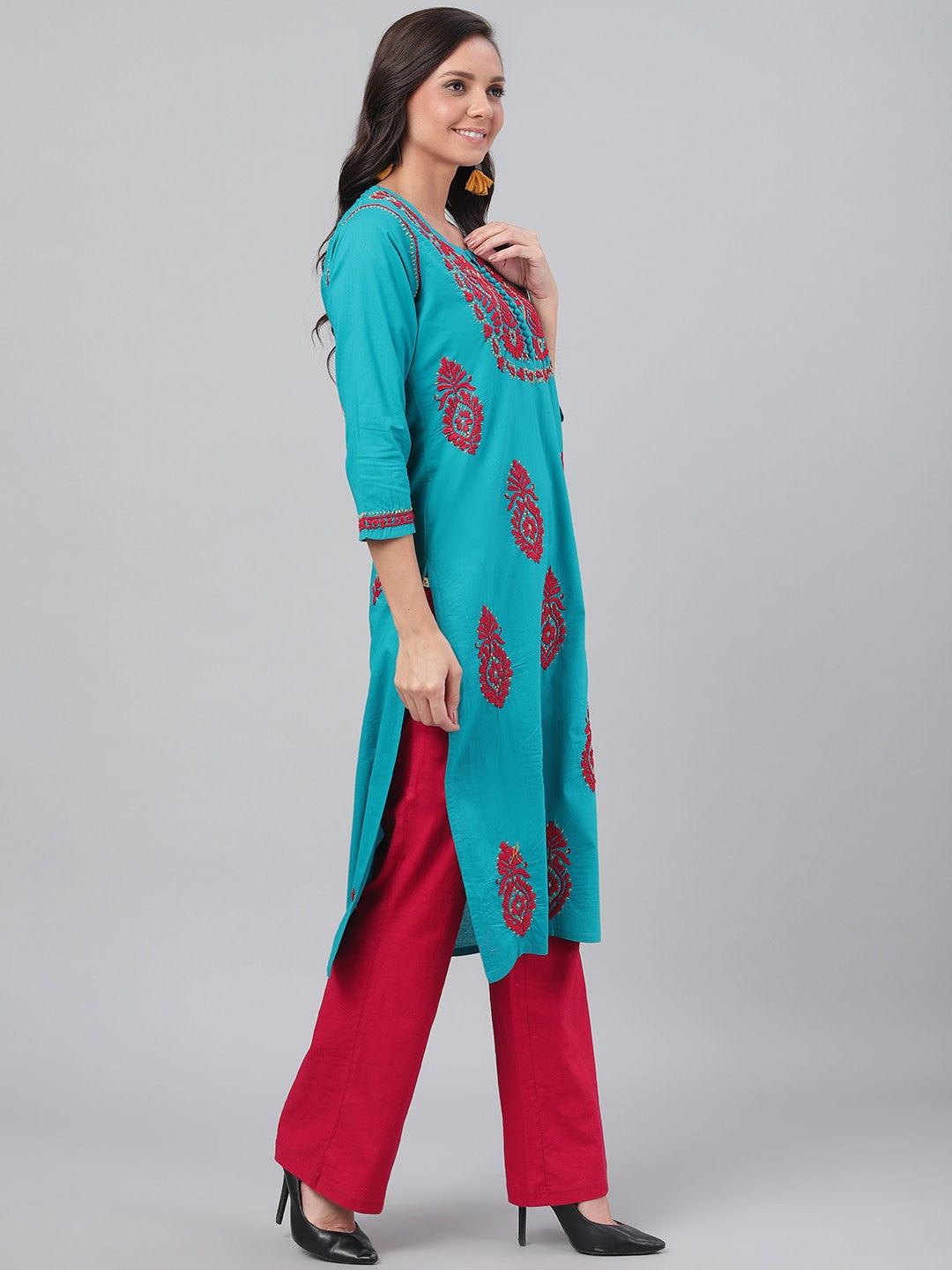 Ada Hand Embroidered Green Cotton Lucknowi Chikankari Straight Kurta A226000
