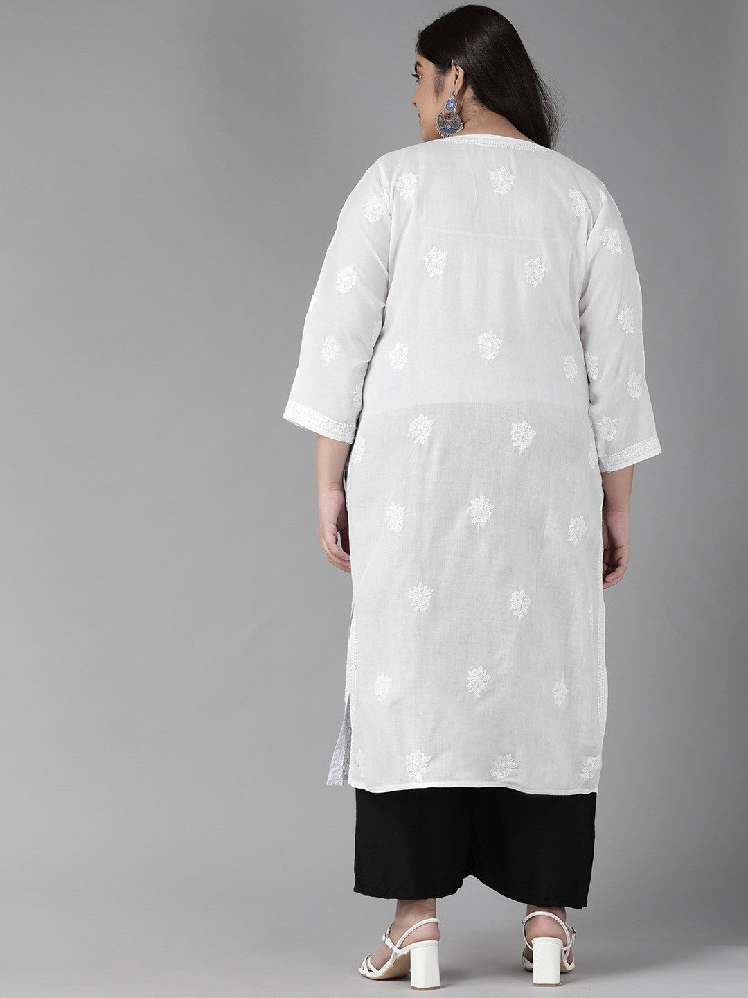 Ada Hand Embroidered White Cotton Lucknowi Chikankari Straight Kurta A411181