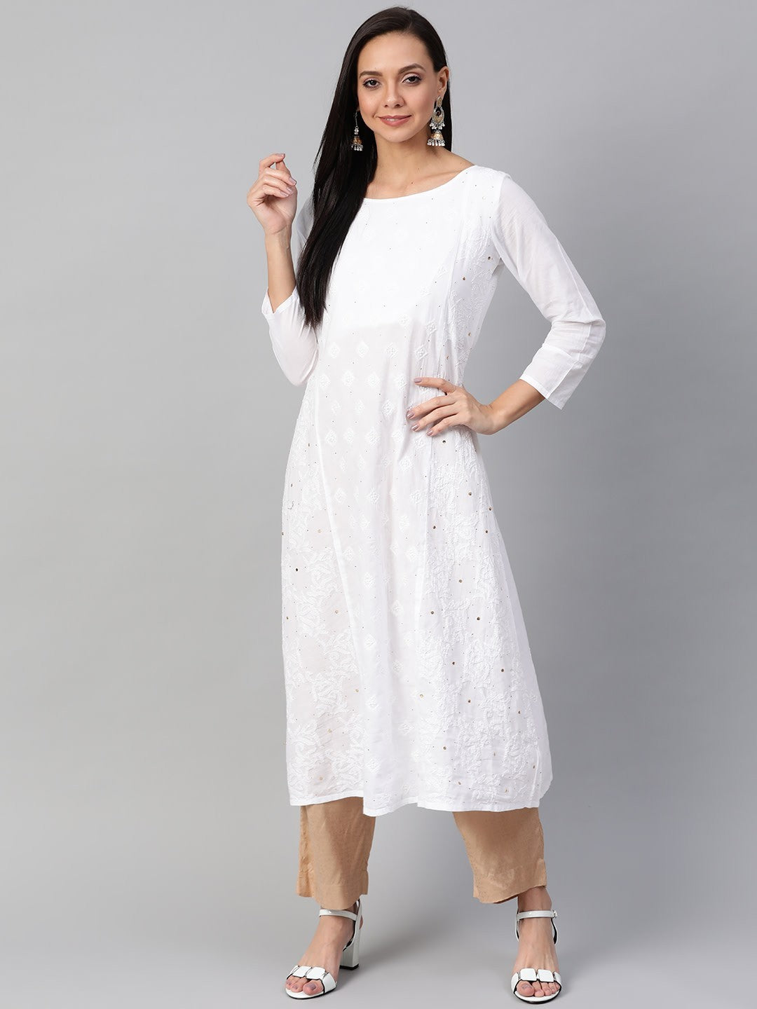 Ada Hand Embroidered White Cotton Lucknowi Chikankari A-line Kurta With Muqaish Work A100468