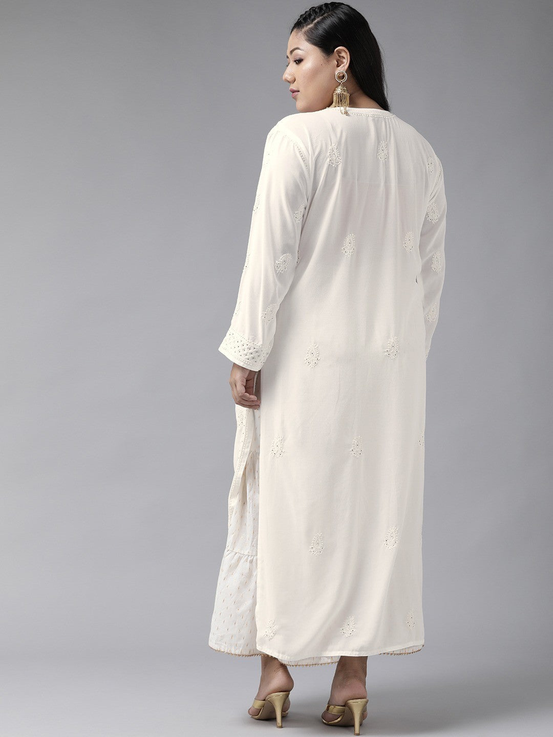 Ada Hand Embroidered White Georgette Lucknowi Chikankari Straight Kurta with Muqaish Work A100580