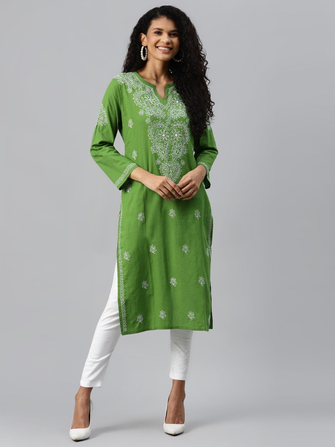 Ada Hand Embroidered Green/White Cotton Lucknowi Chikankari Kurta Set A811200