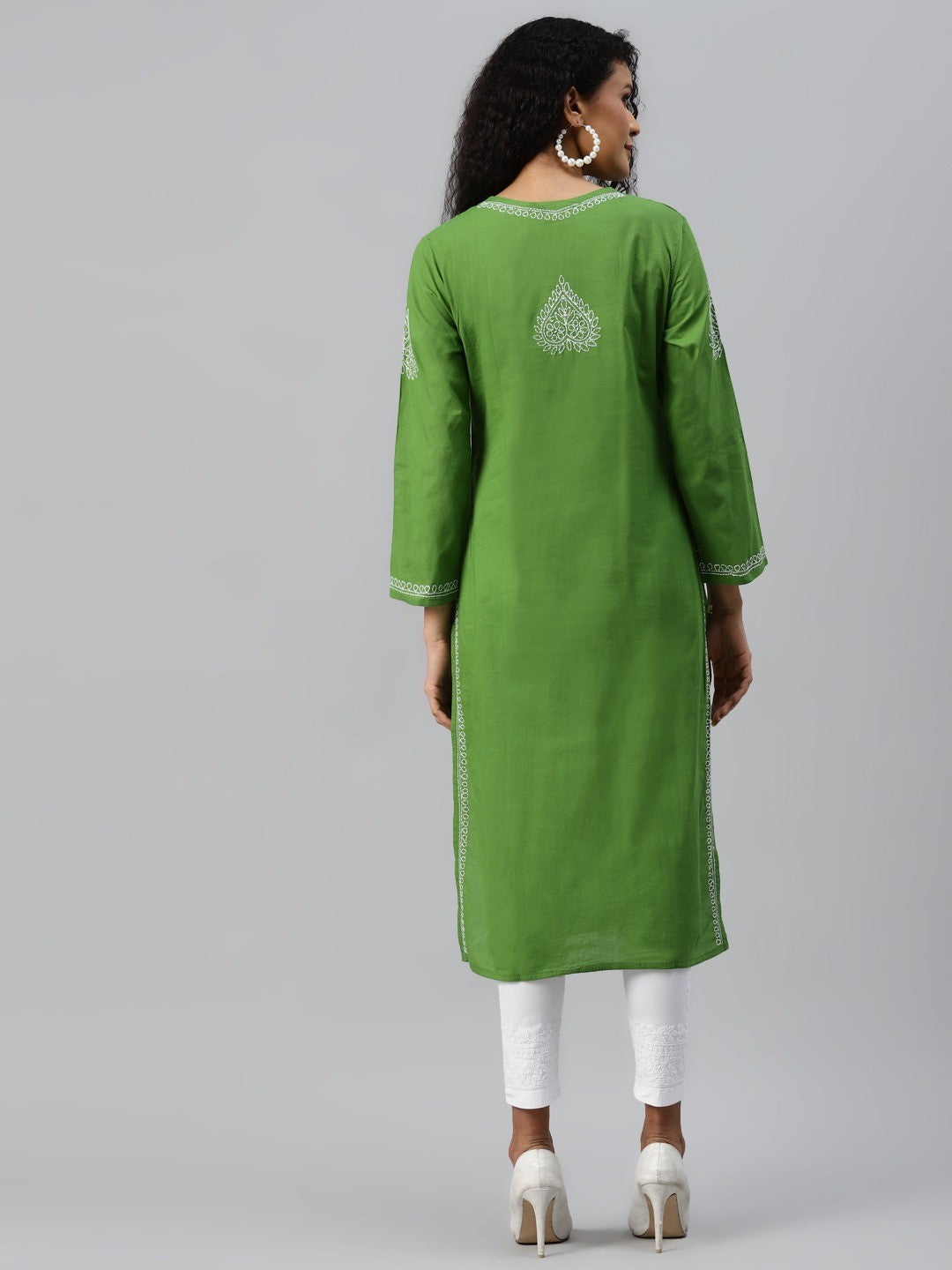 Ada Hand Embroidered Green/White Cotton Lucknowi Chikankari Kurta Set A811200