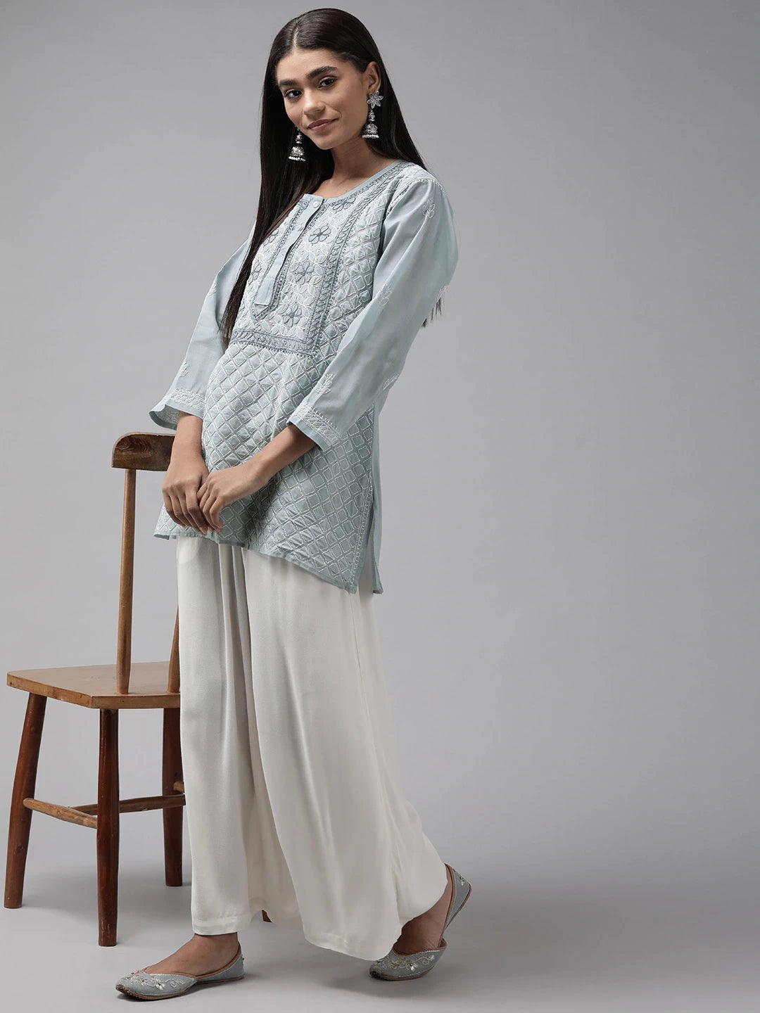 Ada Hand Embroidered Grey Cotton Lucknowi Chikankari Straight Kurti A911240