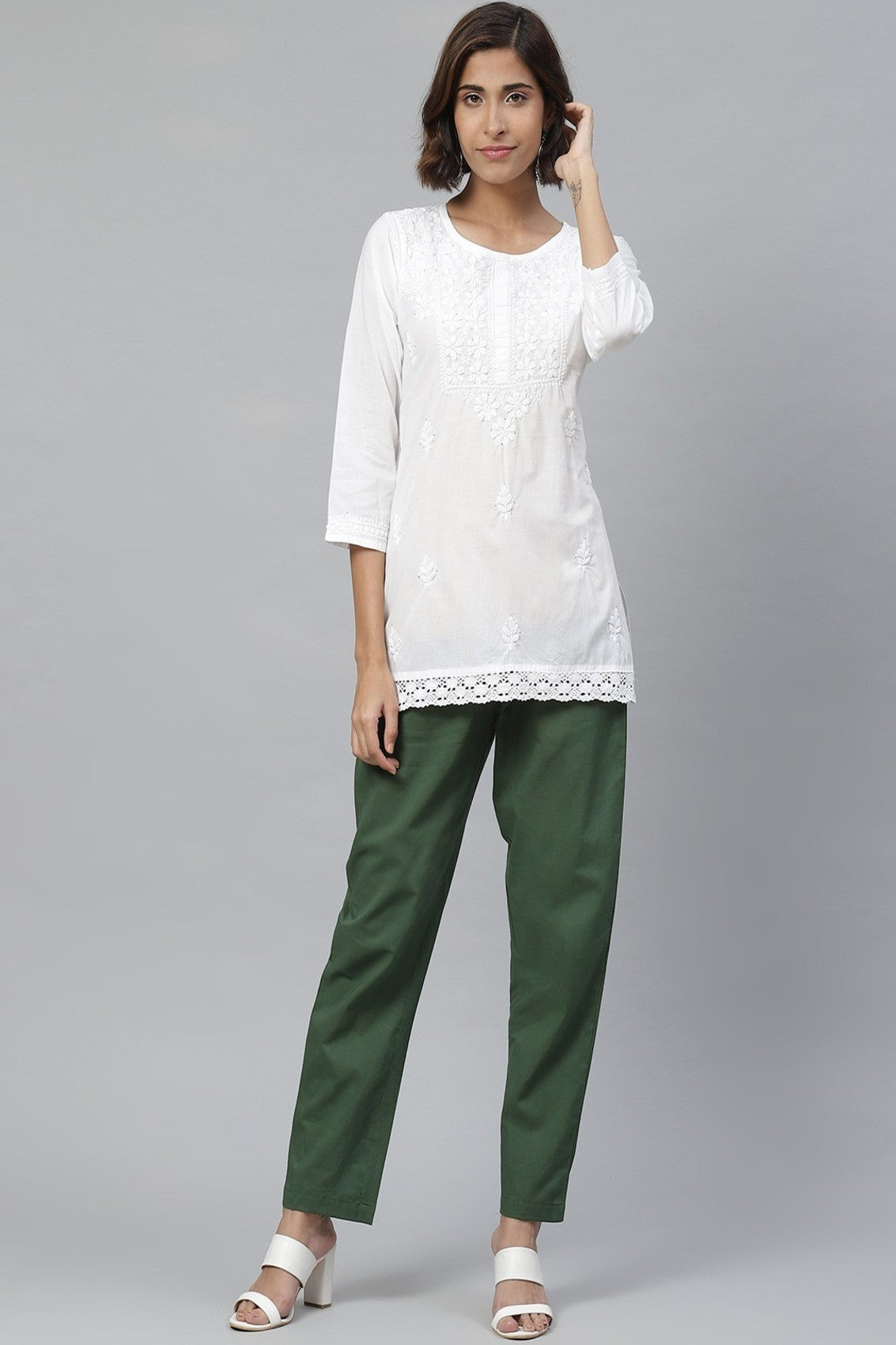 Ada Hand Embroidered White Cotton Lucknowi Chikankari Kurti With Muqaish Work A100594