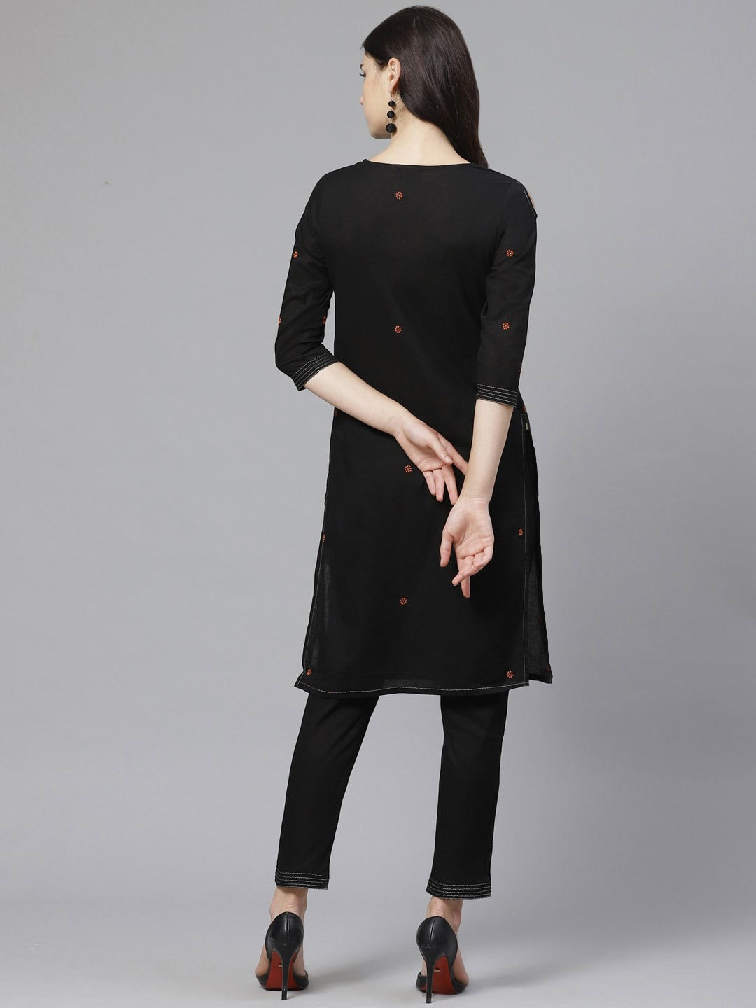 Ada Hand Embroidered Black Cotton Lucknowi Chikankari Straight Kurta/Trouser Set With Muqaish Work A100557