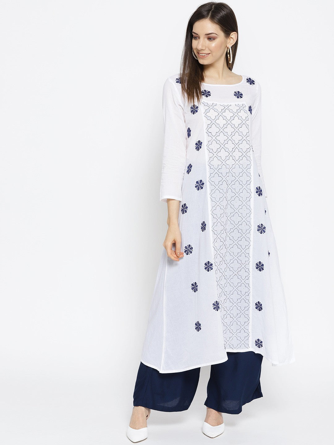 Ada Hand Embroidered White Cotton Lucknowi Chikankari Straight Kurta With Muqaish Work A100046