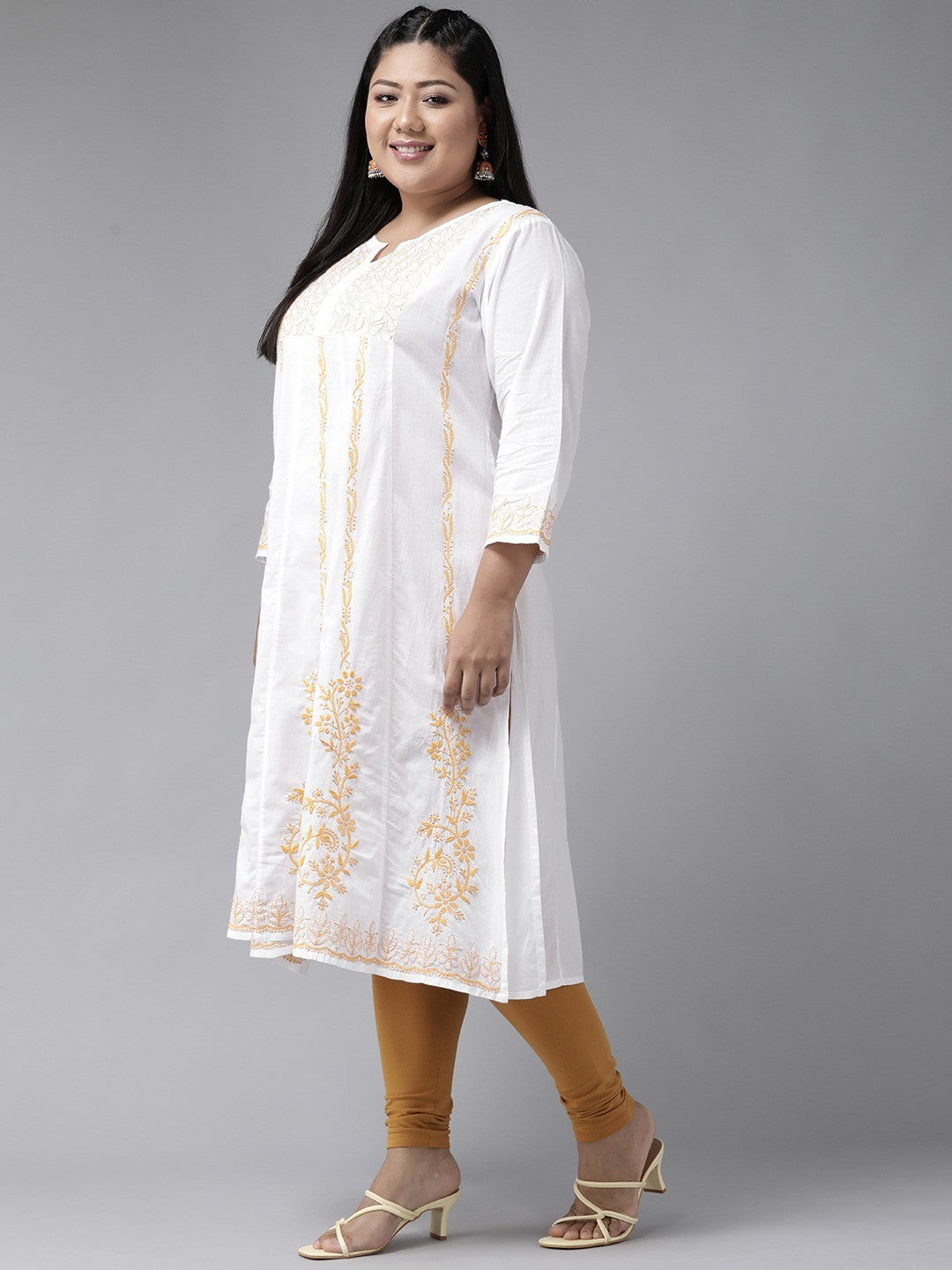 Ada Hand Embroidered White Cotton A Line Lucknowi Chikankari Straight Kurta A100205