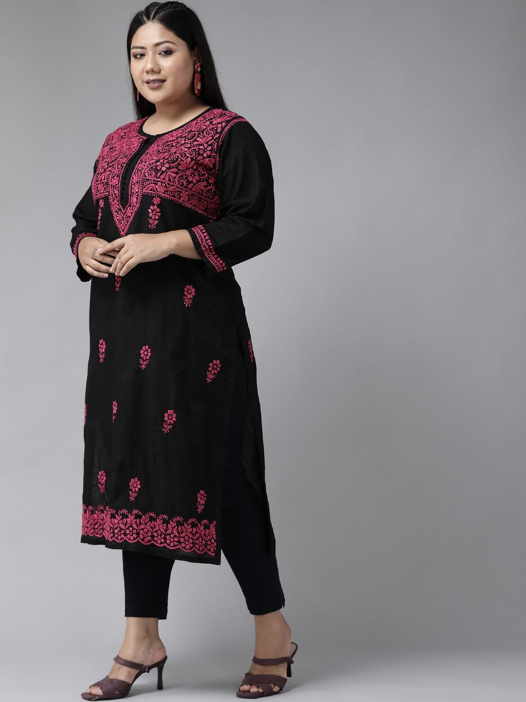 Ada Hand Embroidered Black Cotton Lucknowi Chikankari Straight Kurta A411543