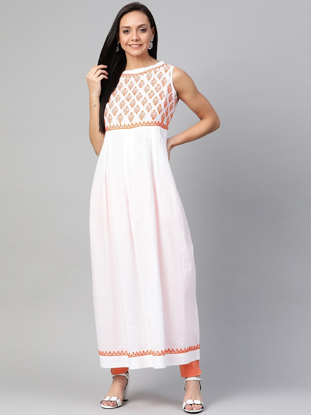 Ada Hand Embroidered White Cotton Lucknowi Chikankari A-line Kurta With Muqaish Work A100466