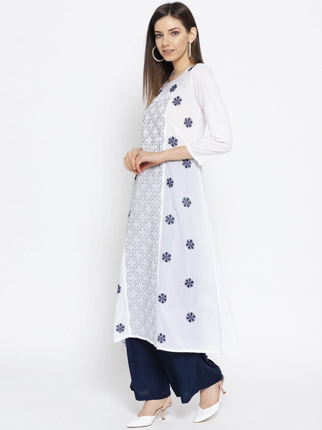Ada Hand Embroidered White Cotton Lucknowi Chikankari Straight Kurta With Muqaish Work A100046