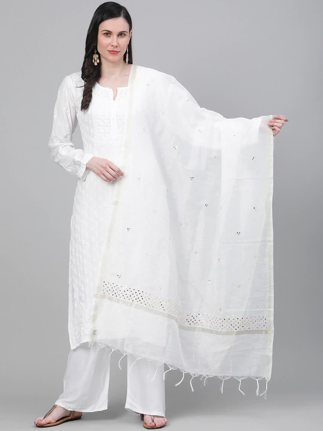 Ada Hand Embroidered White Chanderi Lucknowi Chikankari Dupatta With Muqaish Work – A511150