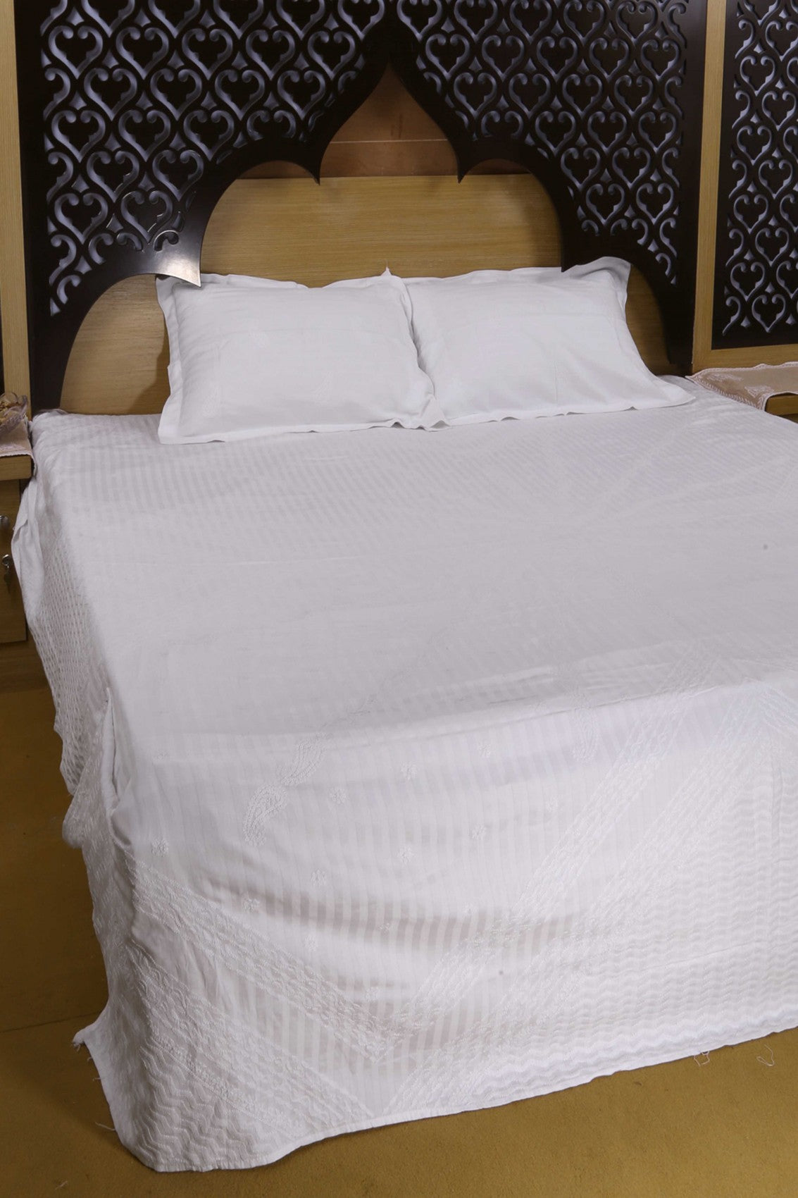 Ada Hand Embroidered White Cotton Lucknowi Chikankari Bed Sheet Set-A49701