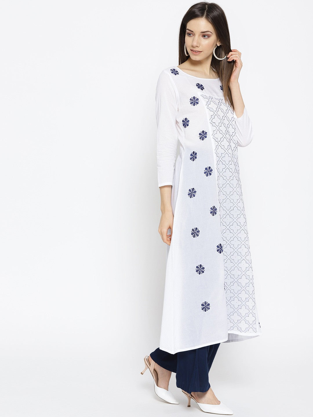 Ada Hand Embroidered White Cotton Lucknowi Chikankari Straight Kurta With Muqaish Work A100046