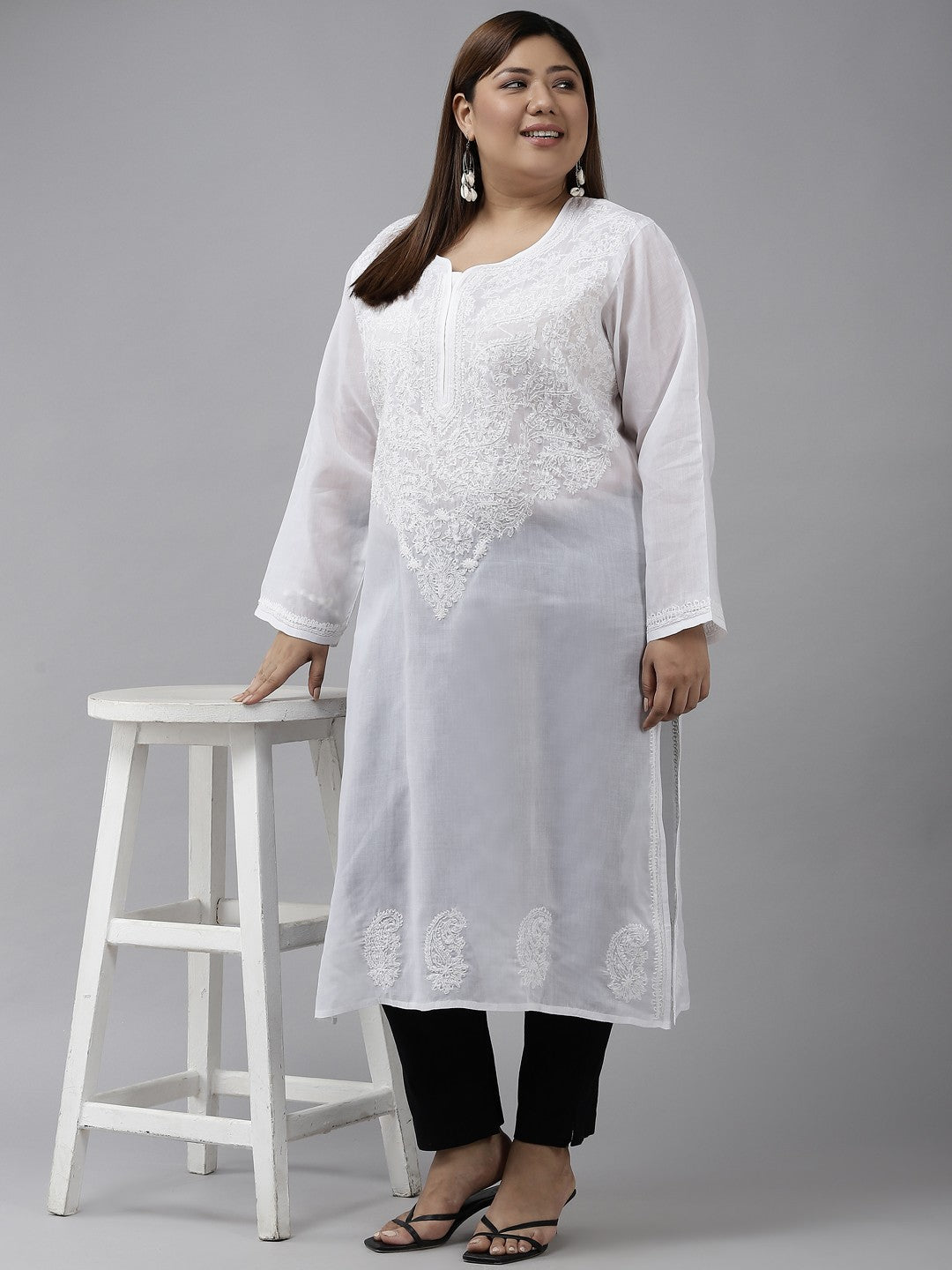 Ada Hand Embroidered White Cotton Lucknowi Chikankari Straight Kurta A227625
