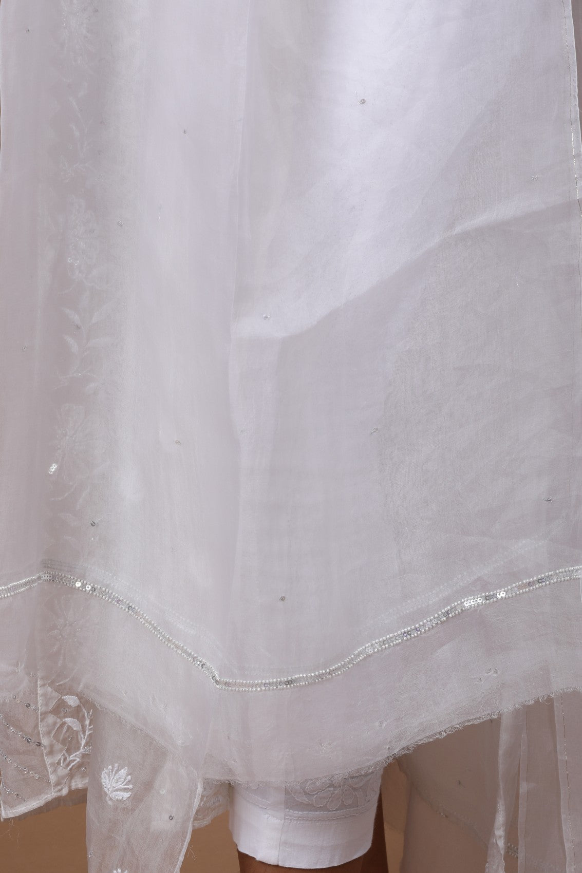 Ada Hand Embroidered White Organza Lucknowi Chikankari Semi-stitched Kurta Dupatta Set With Pearl Work 01A124720
