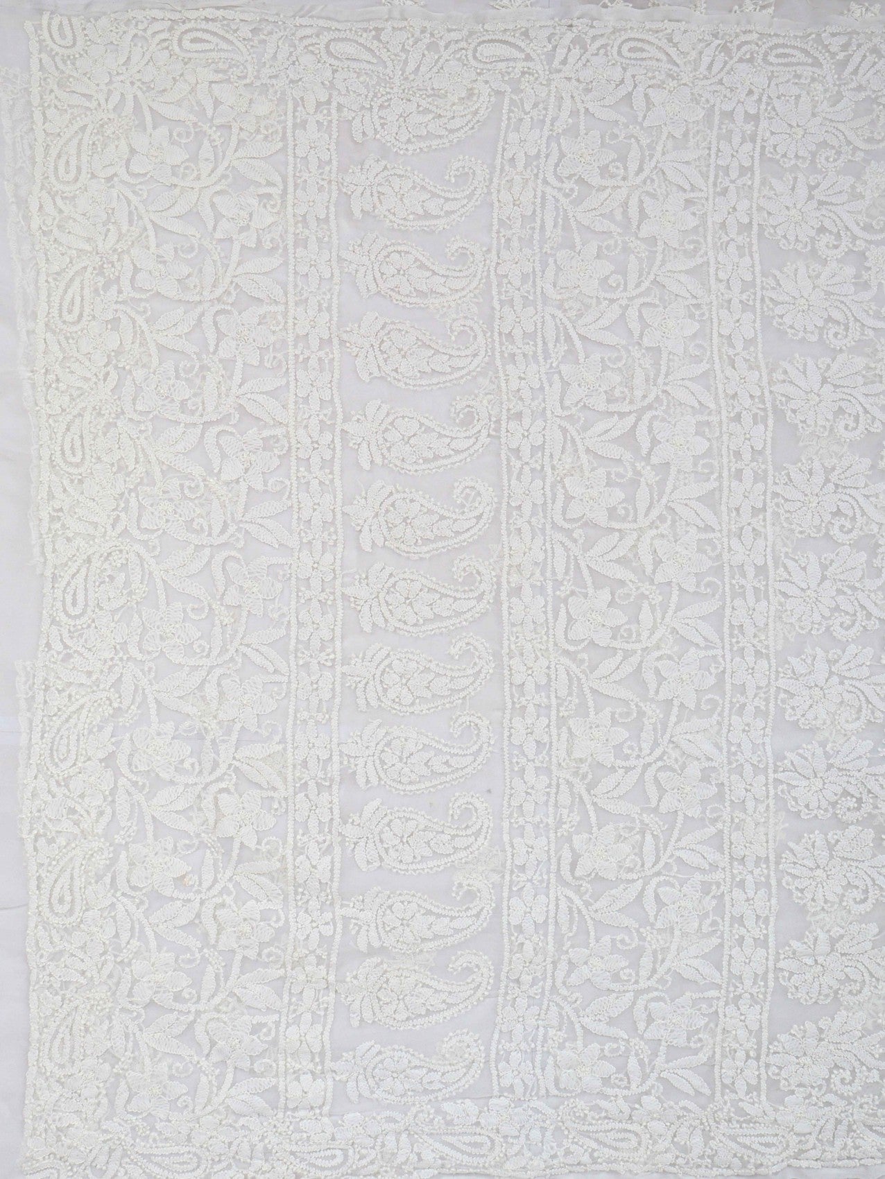 Ada Hand Embroidered White Georgette Lucknowi Chikankari Saree With Blouse 01A163902
