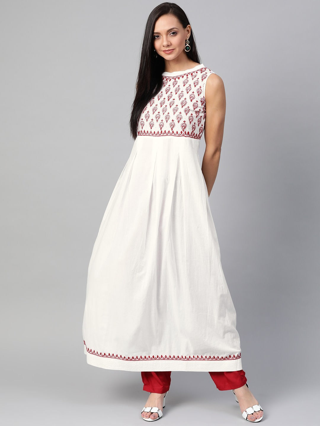 Ada Hand Embroidered White Cotton Lucknowi Chikankari A-line Kurta with Muqaish Work A100467