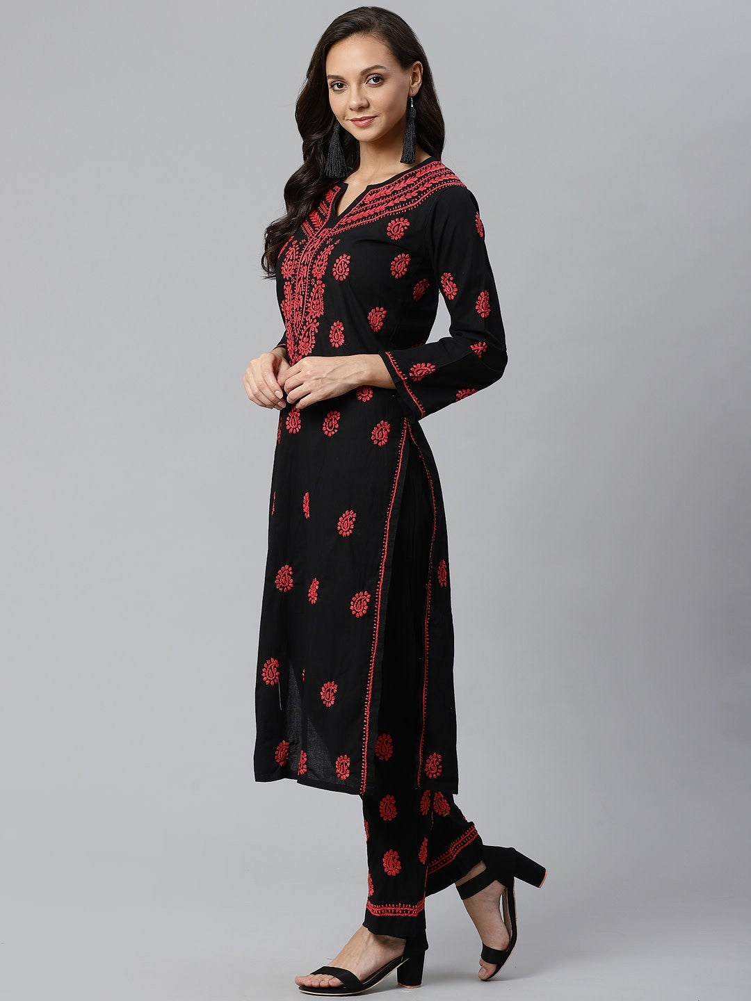Ada Hand Embroidered Black Lucknowi Chikankari Straight Kurta With Palazzo Set A100405