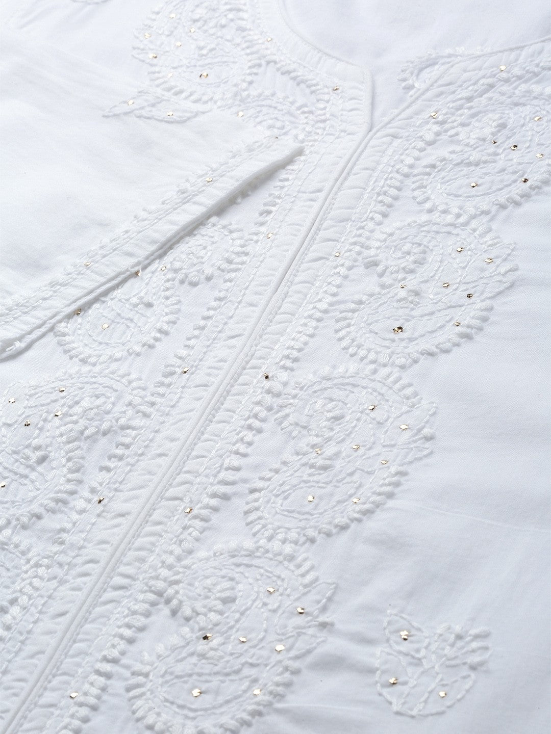 Ada Hand Embroidered White Cotton Lucknowi Chikankari Straight Kurta With Muqaish Work A100426