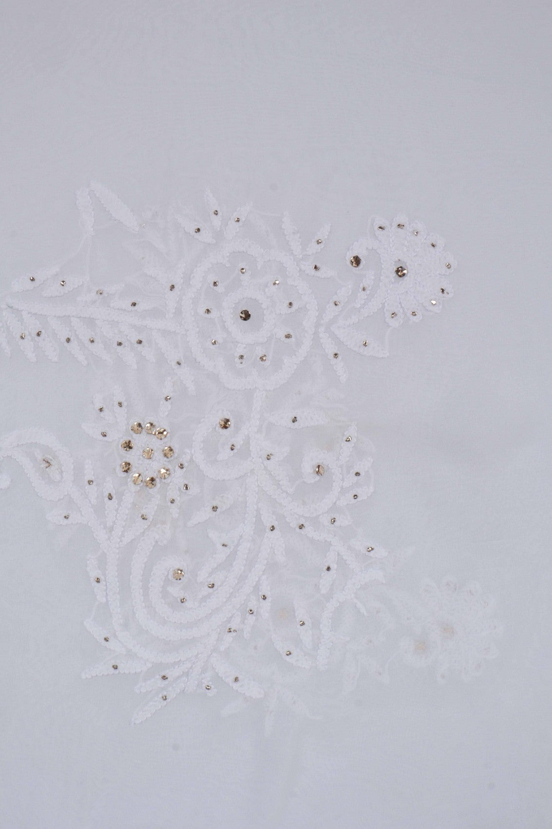 Ada Hand Embroidered White Georgette Lucknowi Chikankari Saree/Blouse With Muqaish Work 01A235479