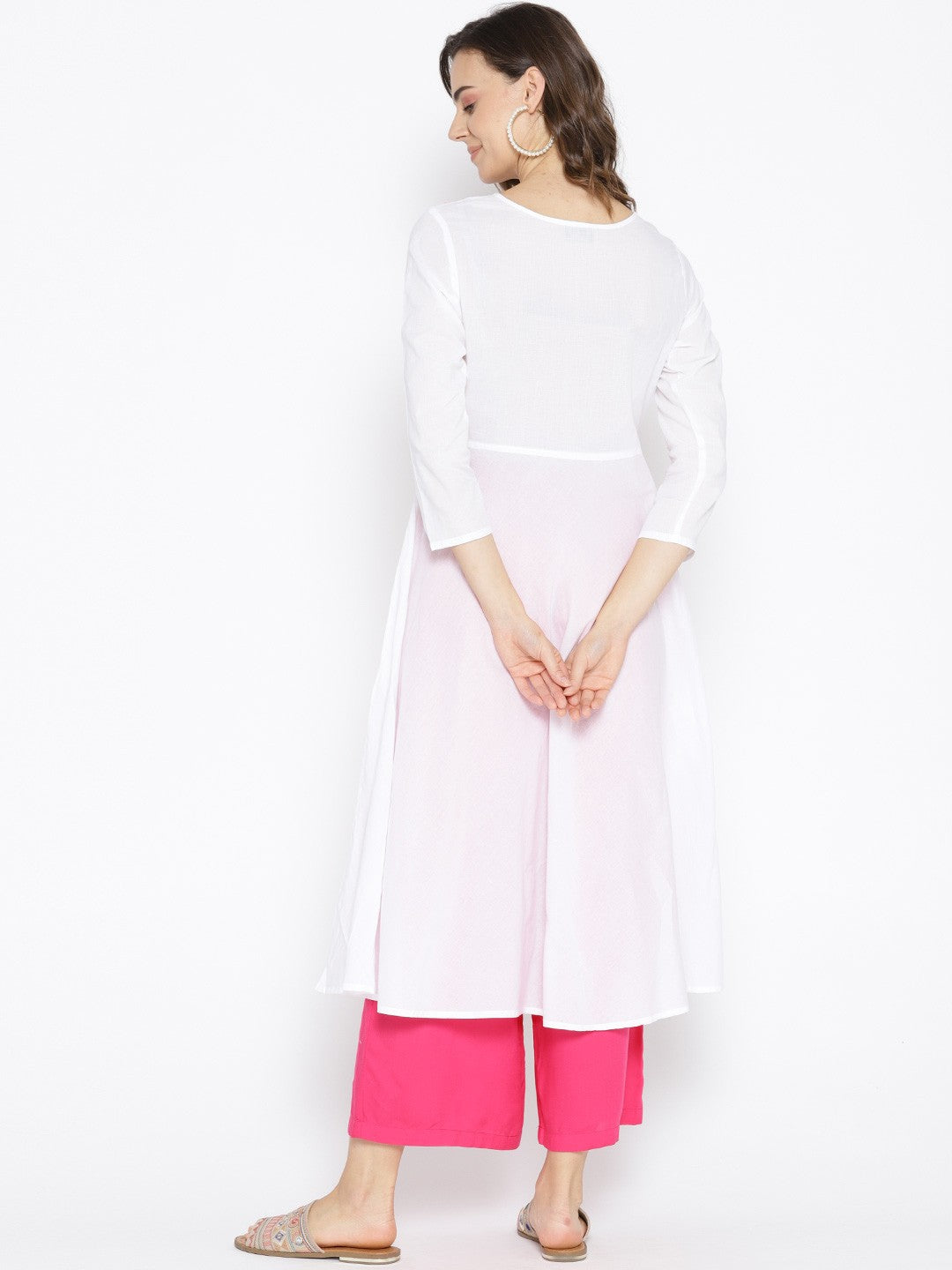 Ada Hand Embroidered White Cotton Lucknowi Chikankari Straight Kurta With Muqaish Work A100055