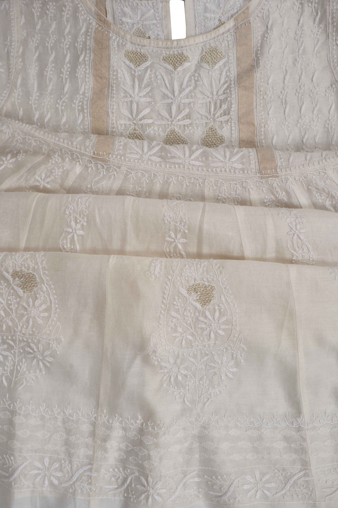 Ada Hand Embroidered Off White Chanderi Lucknowi Chikankari Semi-Stitched Anarkali Kurta Dupatta Set With Zari Work 01A264077