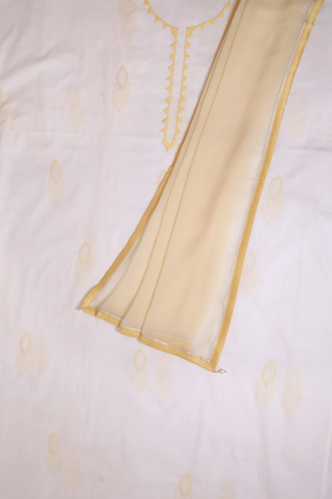Ada Hand Embroidered White Cotton Lucknowi Chikankari Unstitched Kurta Dupatta Set A251255