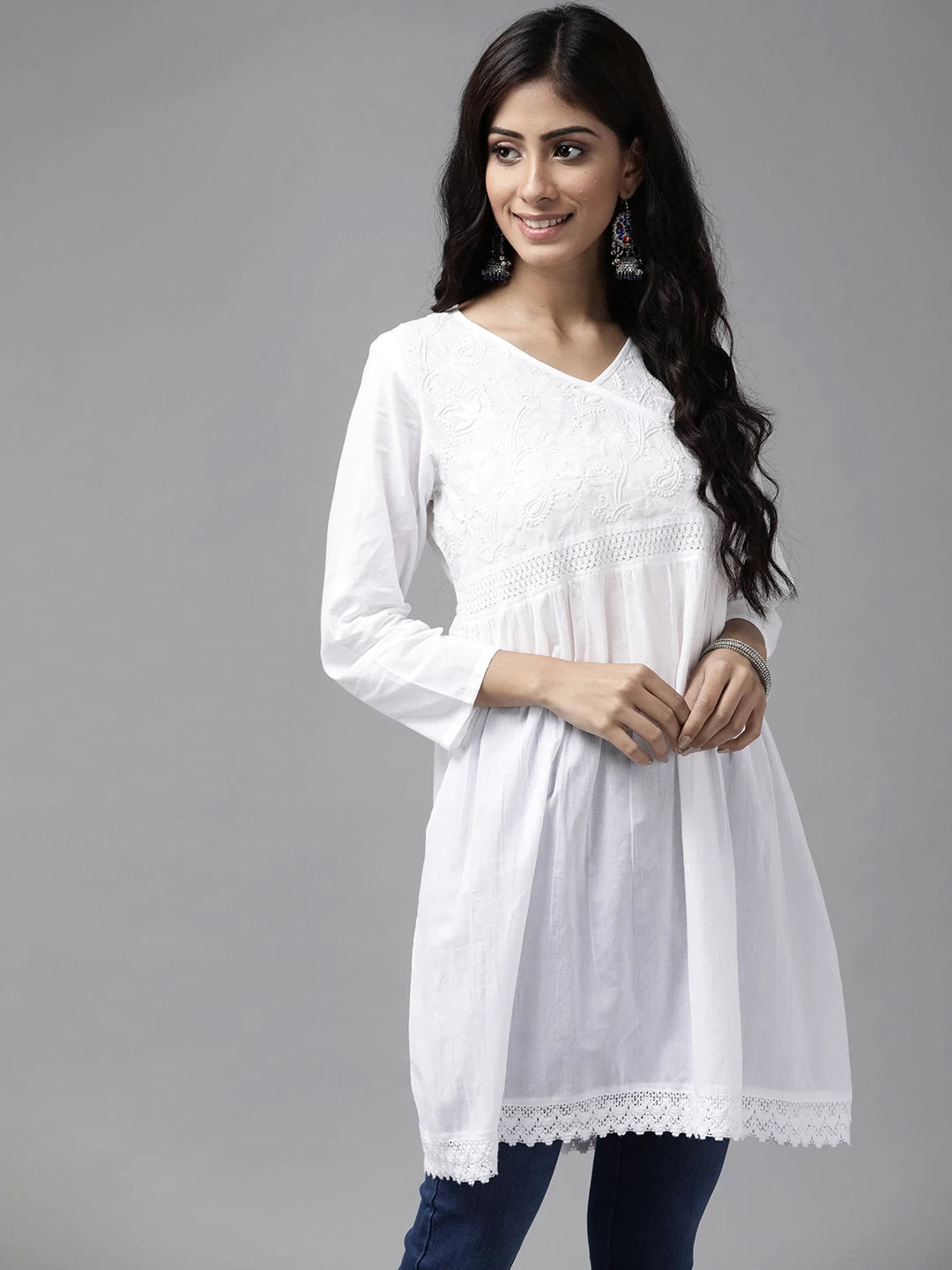 Ada Hand Embroidered White Cotton Lucknow Chikankari Kurti A391704