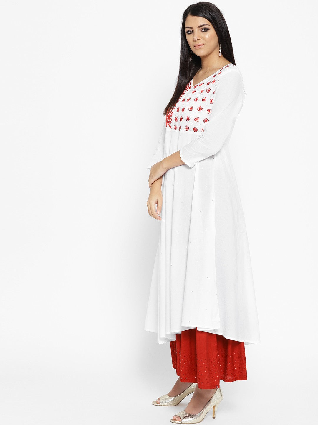 Ada Hand Embroidered White Cotton Lucknowi Chikankari Straight Kurta With Muqaish Work A100053