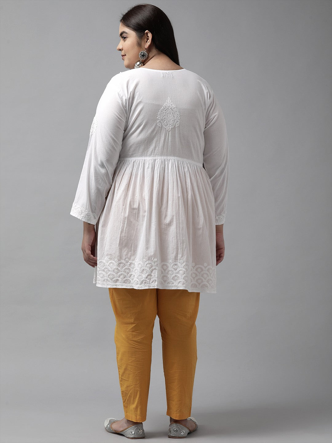 Ada Hand Embroidered White Cotton Lucknowi Chikankari Kurti A100427