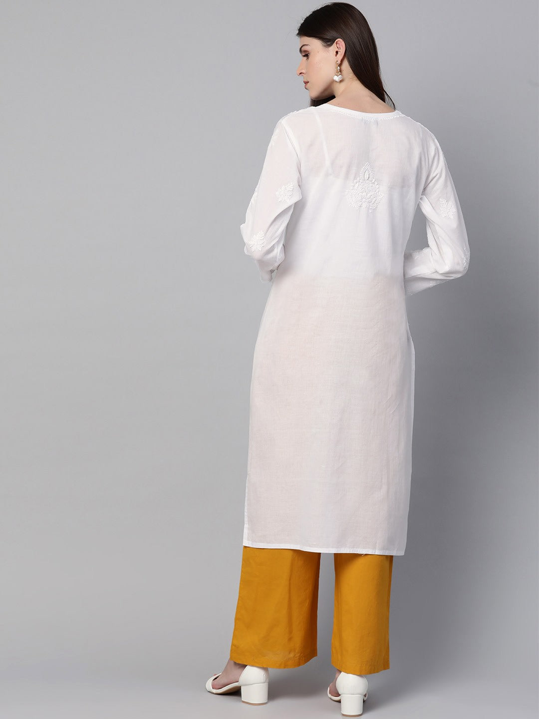 Ada Hand Embroidered White Cotton Lucknowi Chikankari Straight Kurta A100429