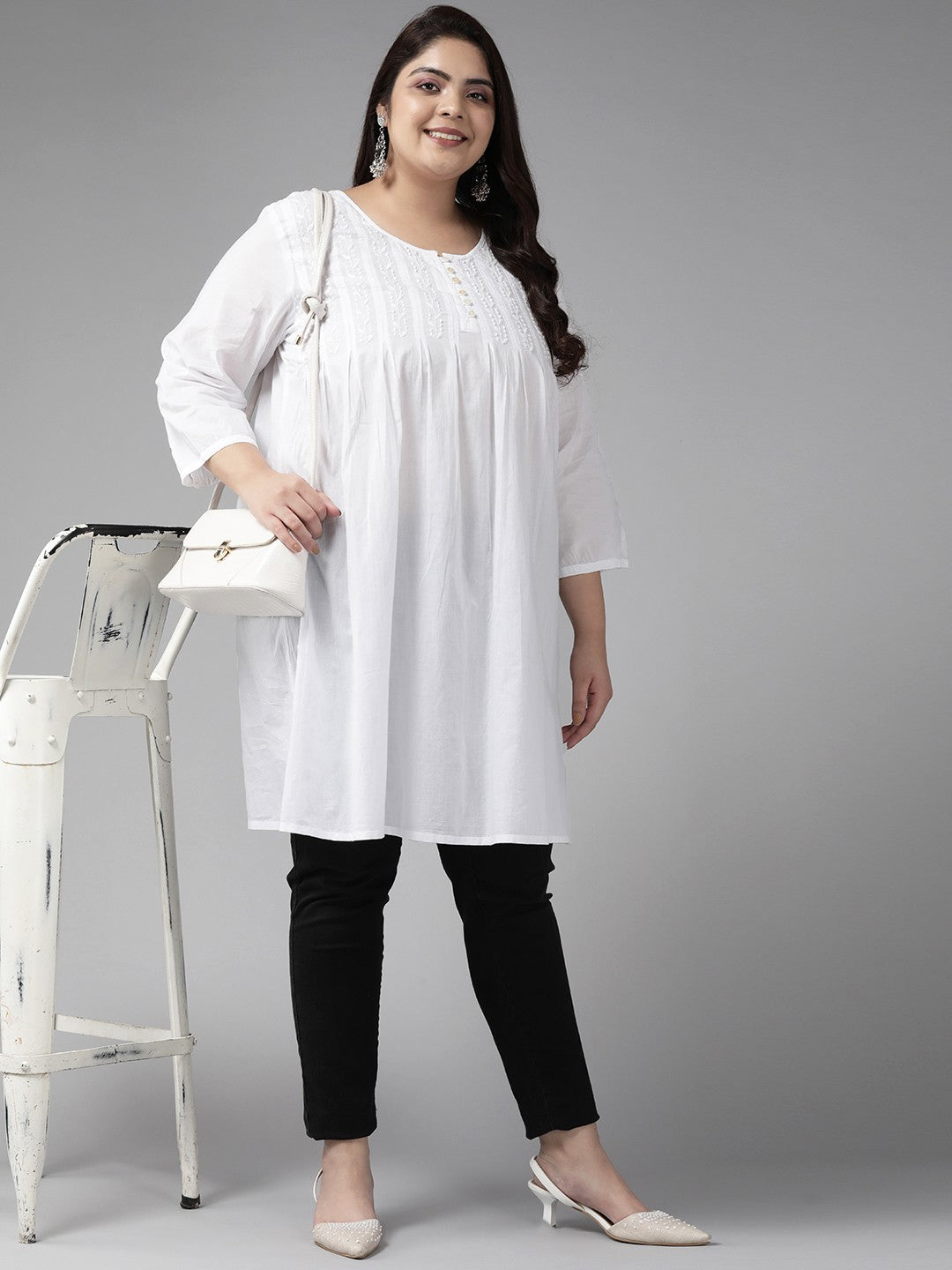 Ada Hand Embroidered White Cotton Lucknowi Chikankari Straight Kurti A390224