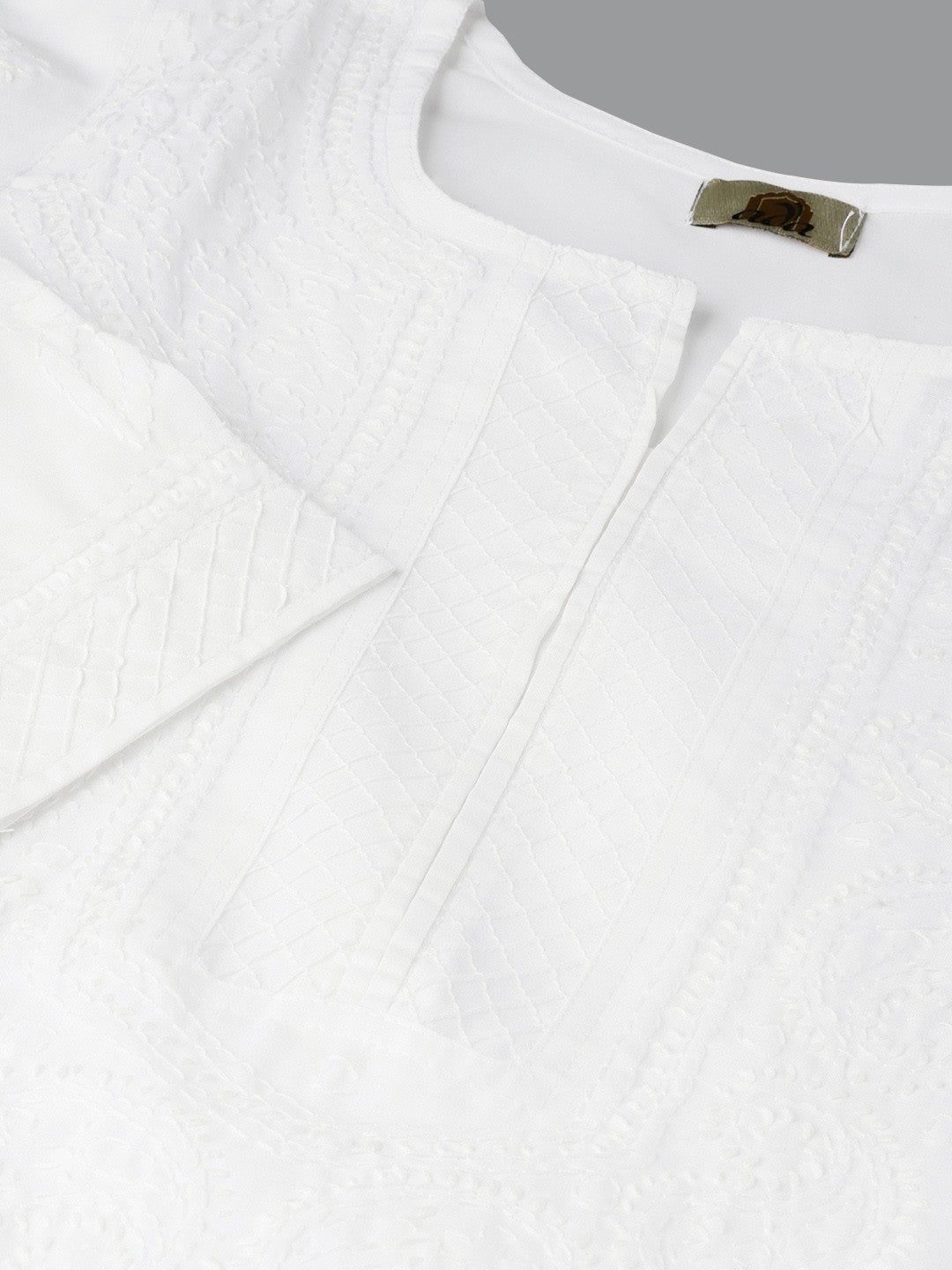 Ada Hand Embroidered White Cotton Lucknowi Chikankari Straight Kurta With Palazzo Set A100015