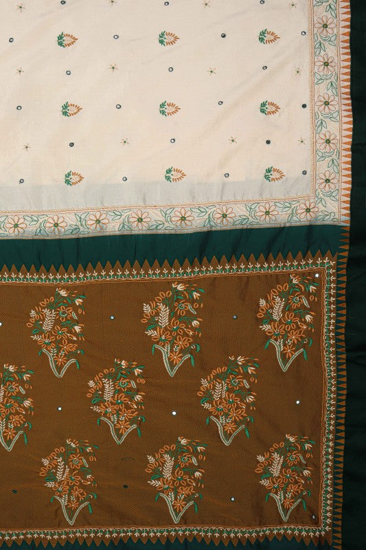 Ada Hand Embroidered Cream And Green Dual Shade Silk Lucknowi Chikankari Saree/Blouse With Mirror Work A67386
