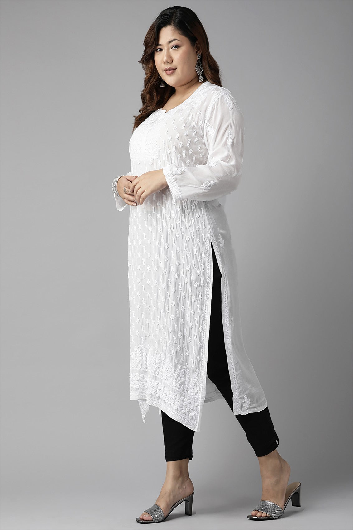Ada Hand Embroidered White Muslin Lucknowi Chikankari Kurta A411141