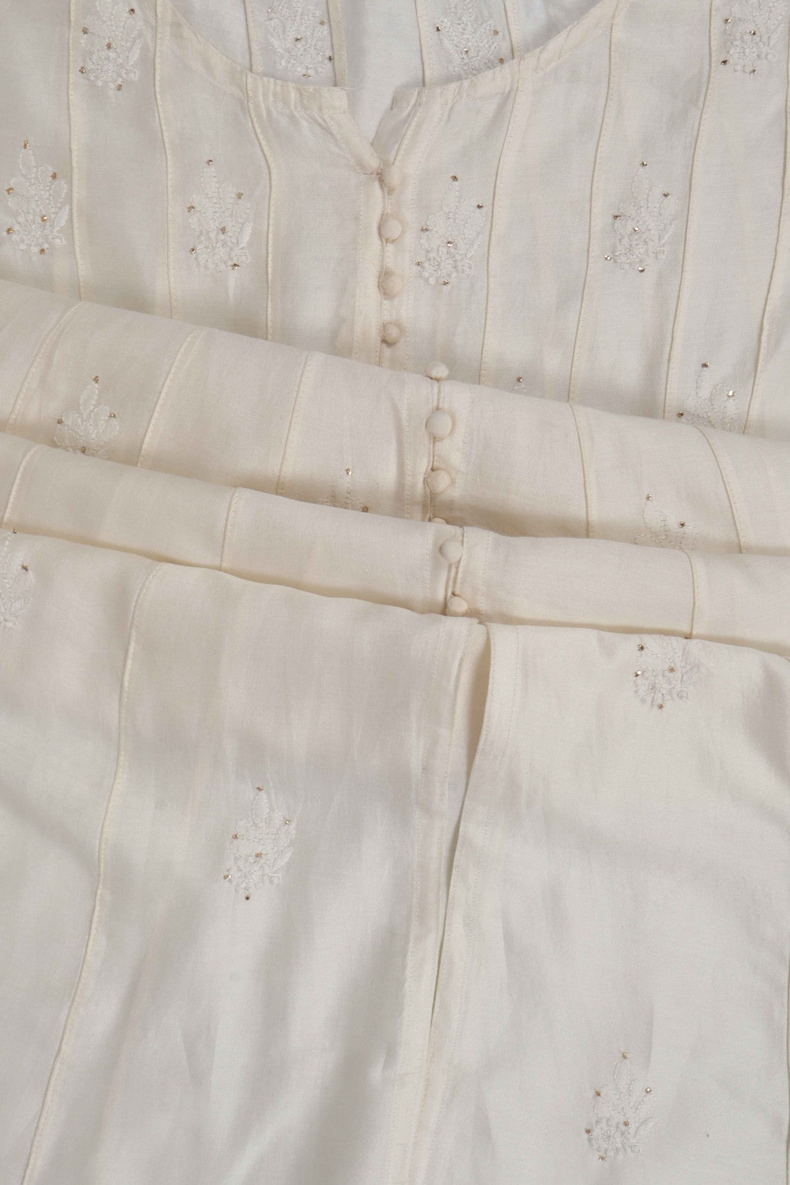 Ada Hand Embroidered Cream Chanderi Lucknowi Chikankari Semi-Stitched Anarkali Kurta Piece With Muqaish Work A623446