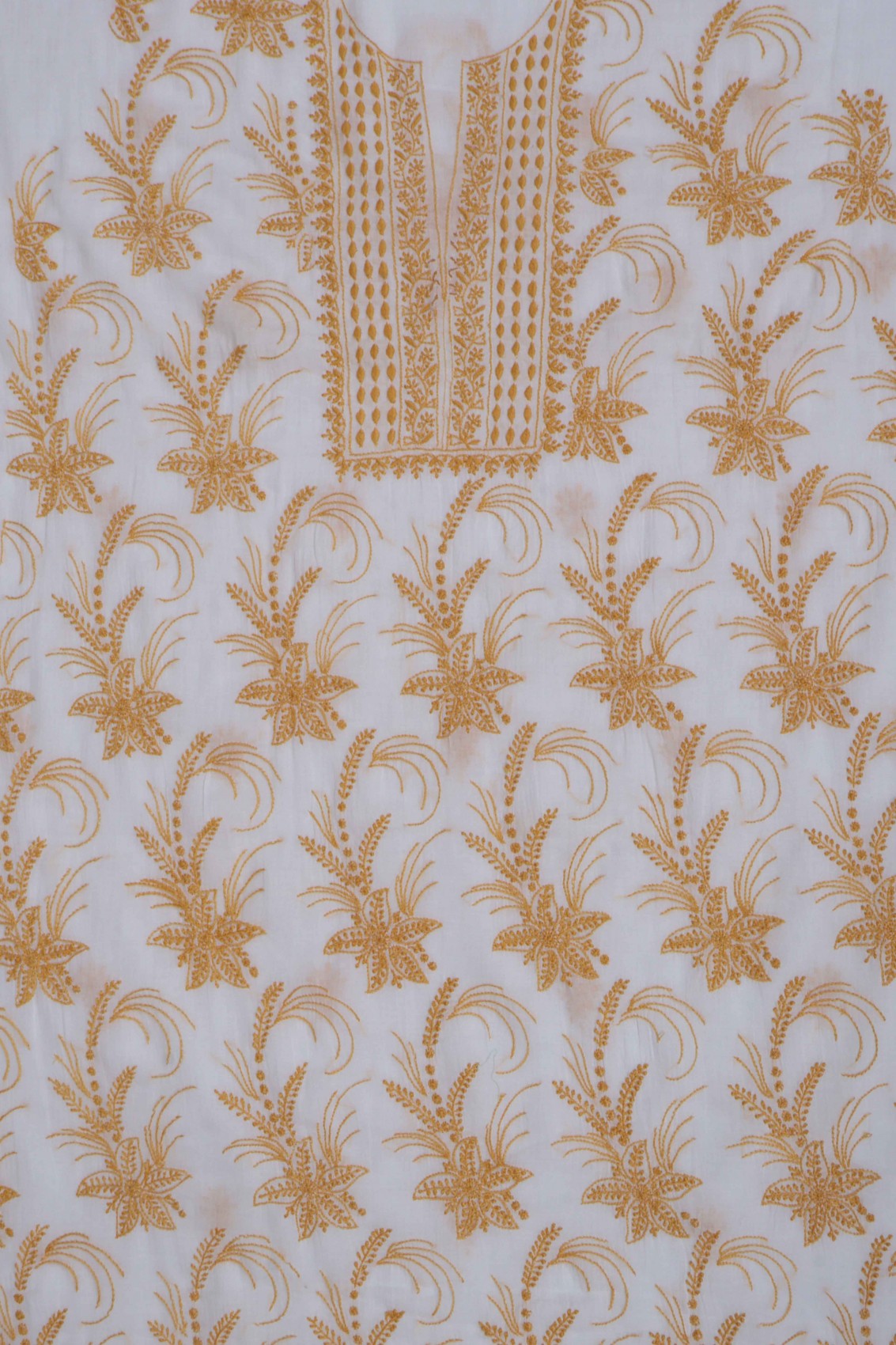 Ada Hand Embroidered White Cotton Lucknowi Chikankari Unstitched Suit Set A570907